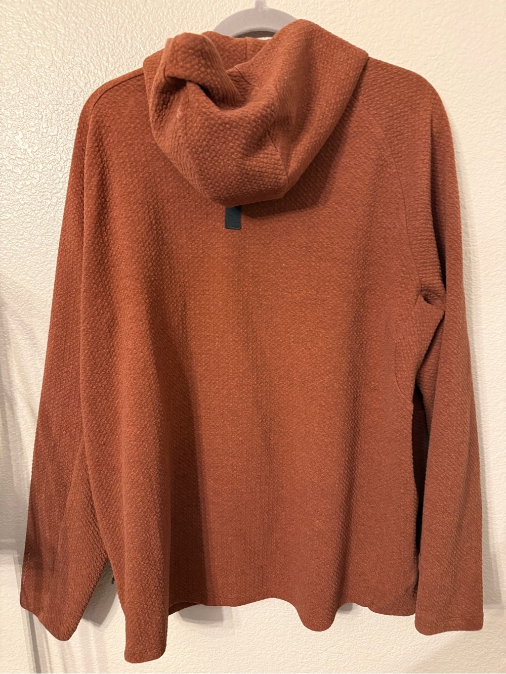 lululemon athletica Men's Hooded Pullover - Rust Brown - Picture 4 of 6